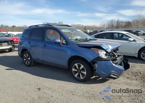 2017 Subaru Forester 2.5I Premium z USA, uszkodzony, nr VIN JF2SJAEC0HH537674